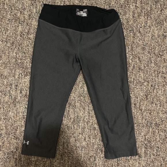 Women’s Under Armour Leggings Gray. Fitted. Small - Picture 1 of 3